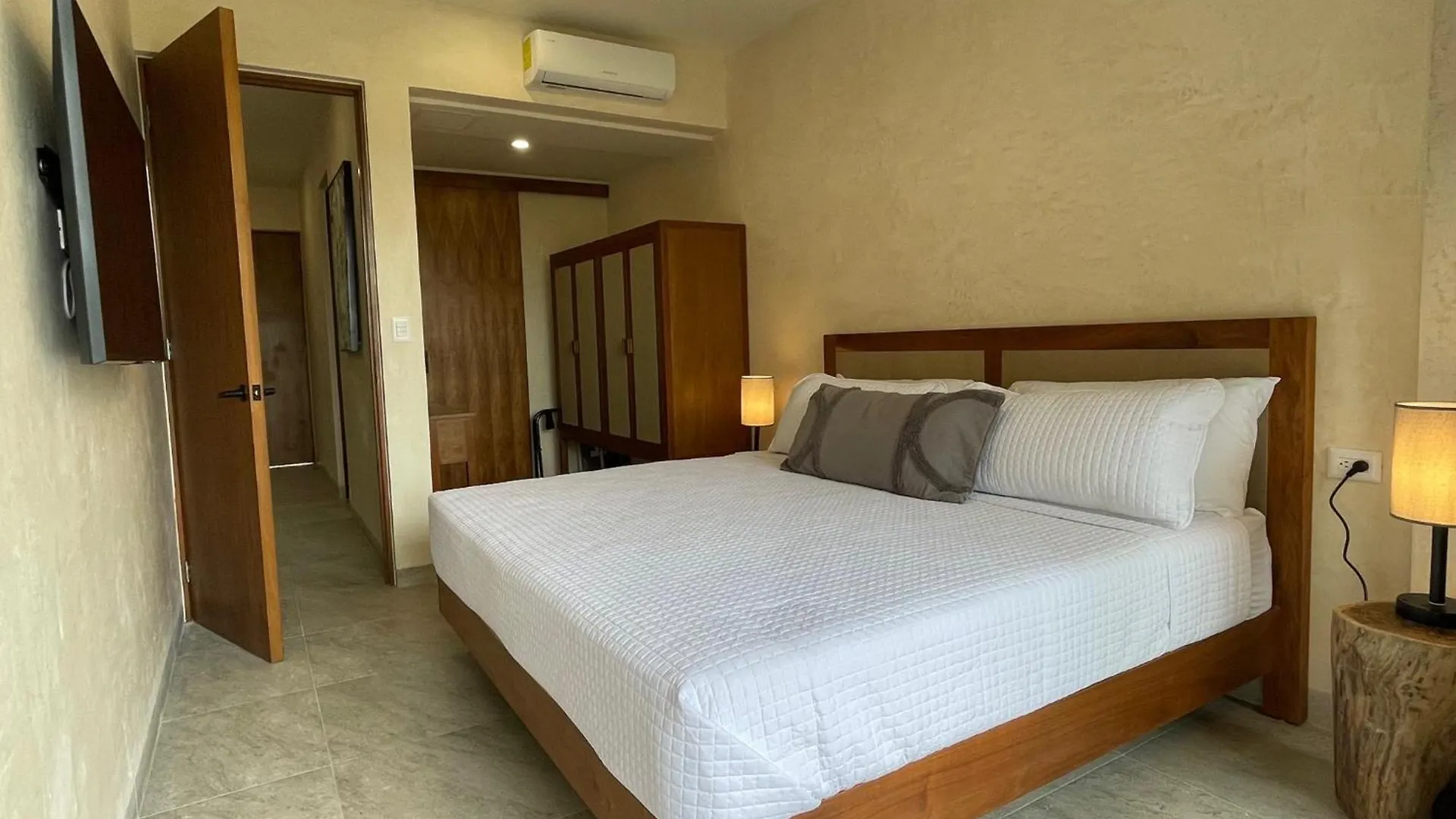 Micaela Bacalar Condos 0*,  المكسيك